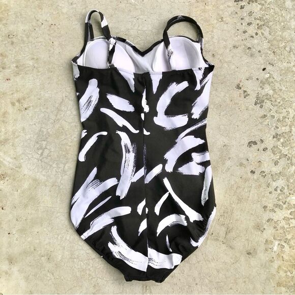 Magicsuit by Miraclesuit One Piece Bathing Suit Swimsuit Black White Printed 14 - Picture 4 of 6